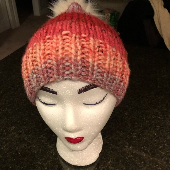 🎉HOST PICK🎉 NEW! Toque/beanie - handcrafted 🇨🇦 - Picture 3 of 4